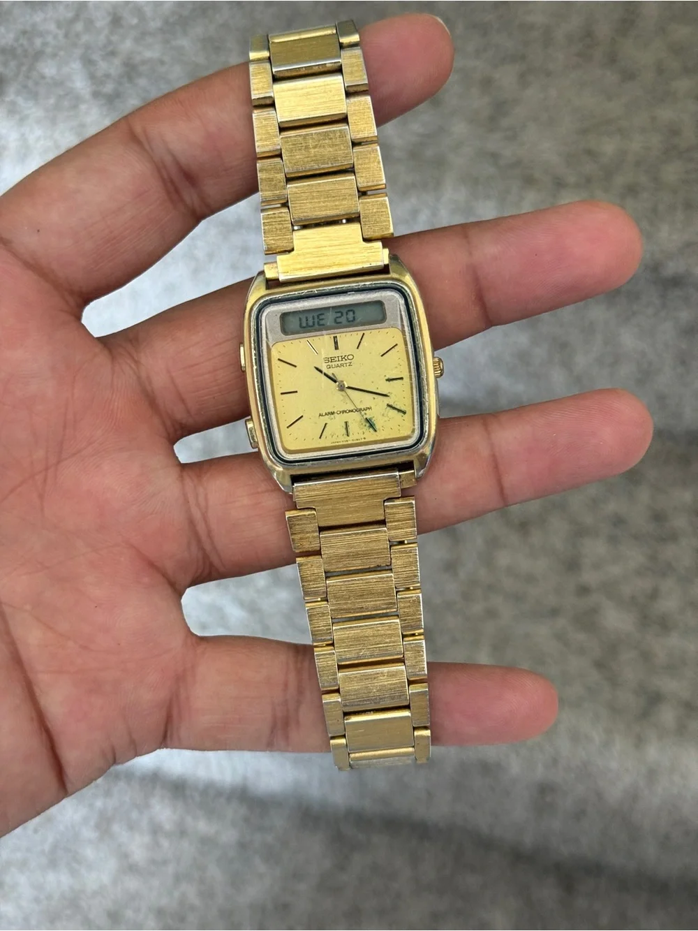 SEIKO Vintage 1980 Men’s Quartz Watch Gold Case Dial rare collectors Watch